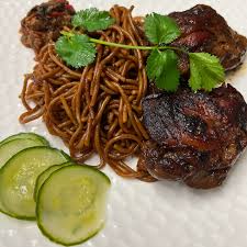 Assiettes variées avec poulet